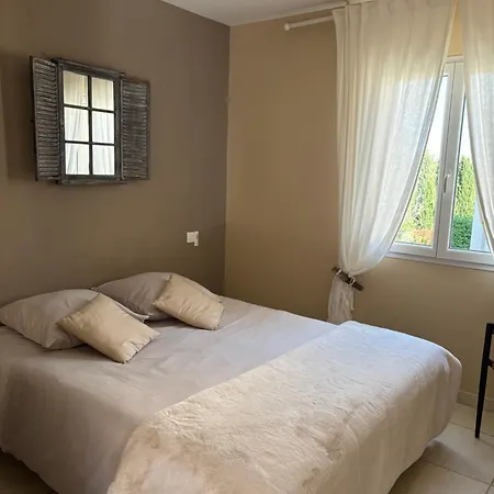 Maison De Vacances Avec Piscine Et Spa Privatif Pres De Montpellier - L'Instant Bien Etre Vailhauques