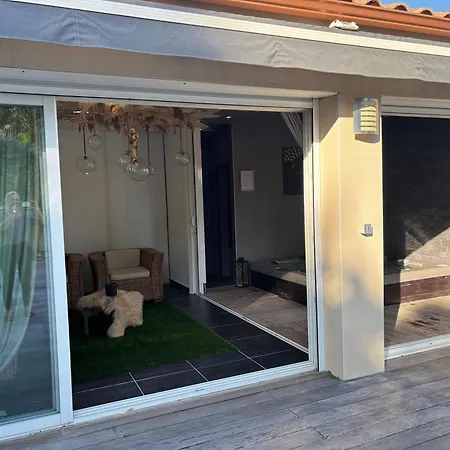 Maison De Vacances Avec Piscine Et Spa Privatif Pres De Montpellier - L'Instant Bien Etre Vailhauques